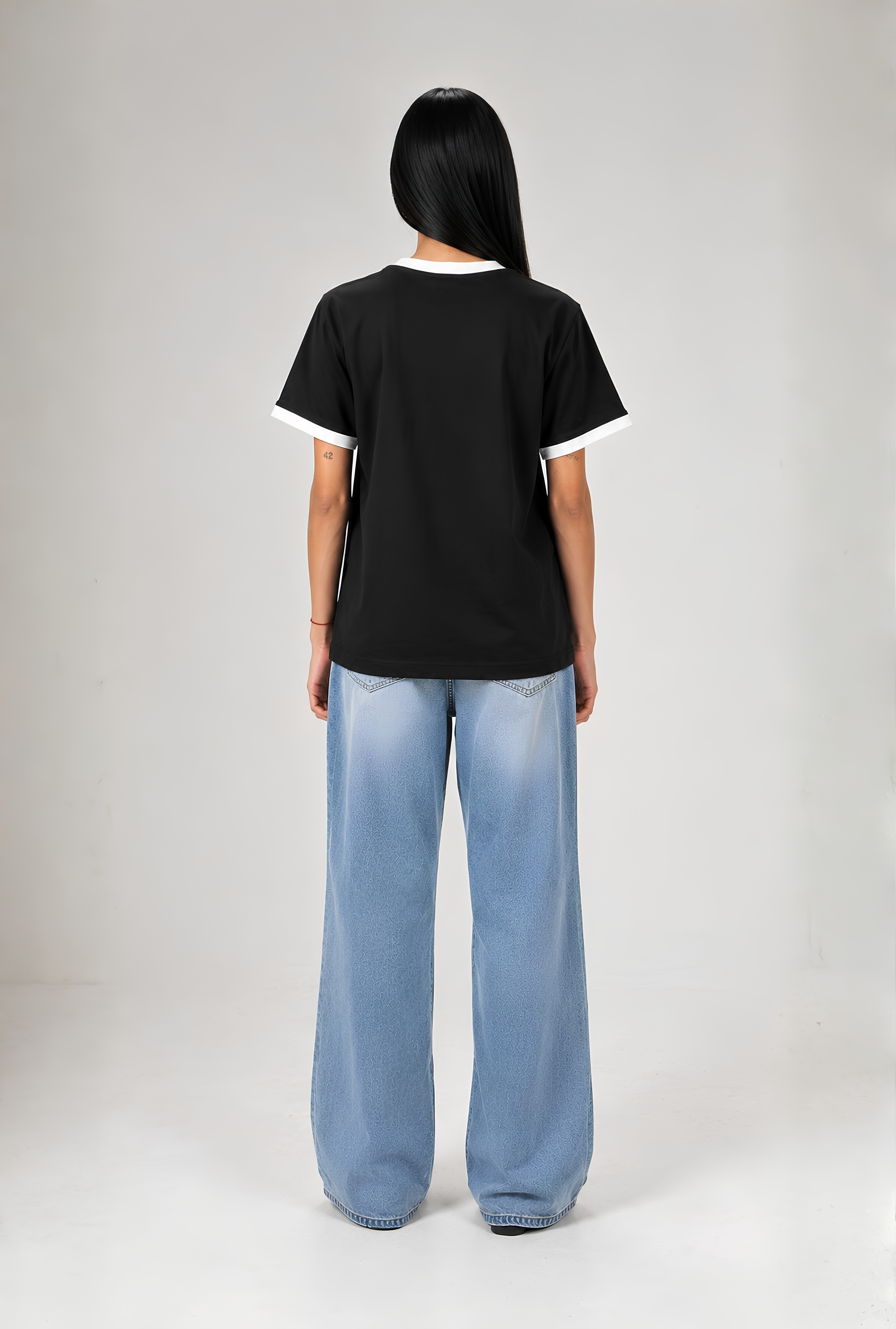 CONTRAST TRIM TEE - BLACK