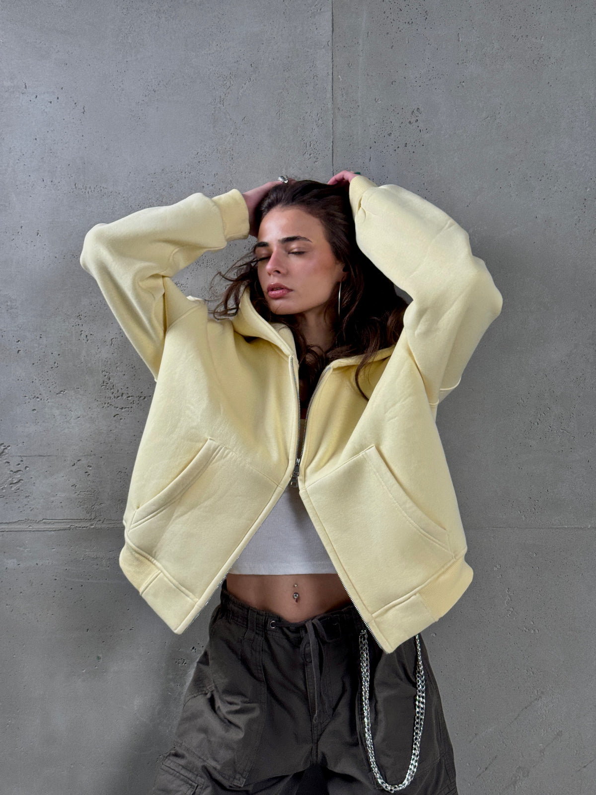 Butter yellow zipper