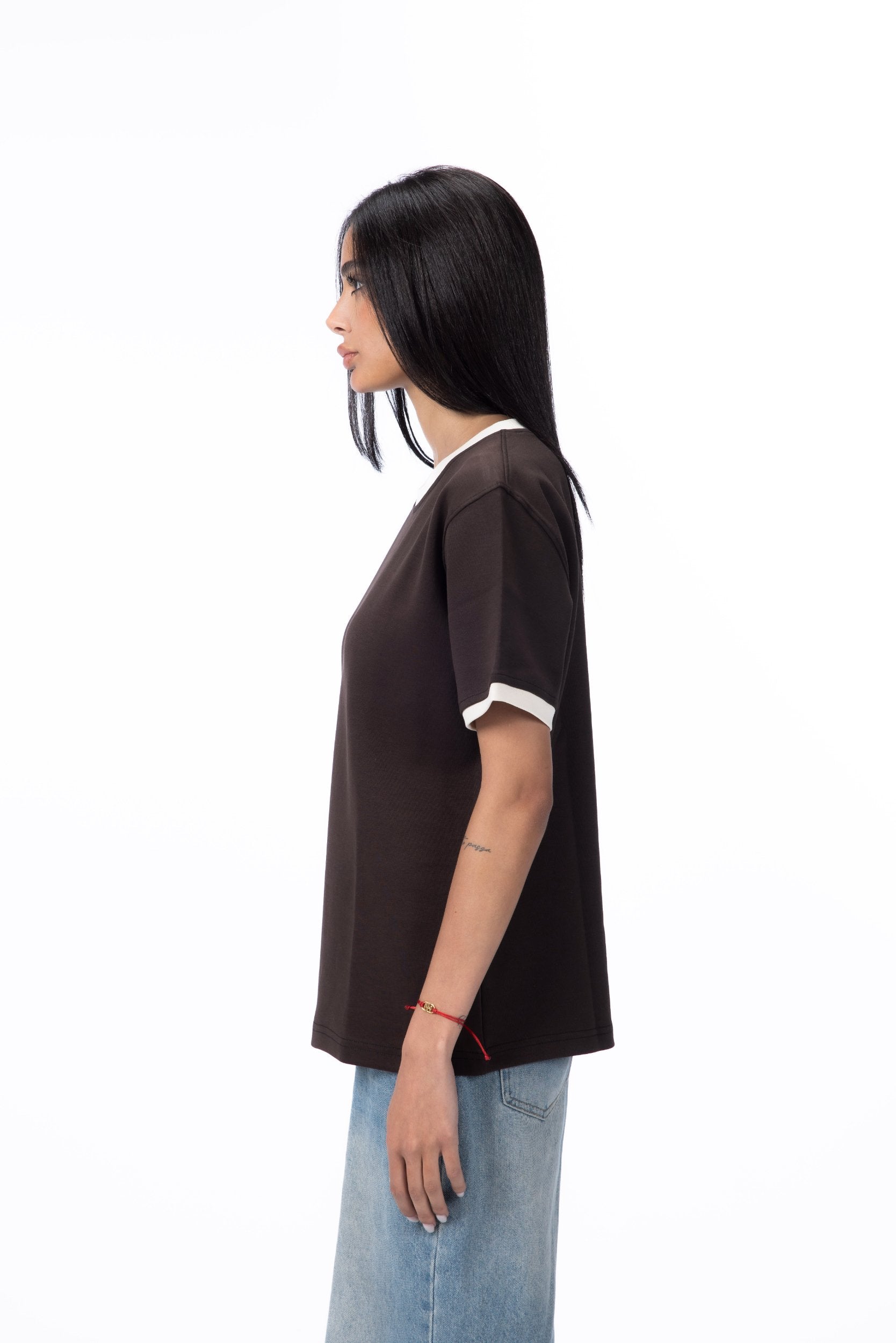 CONTRAST TRIM TEE - BROWN